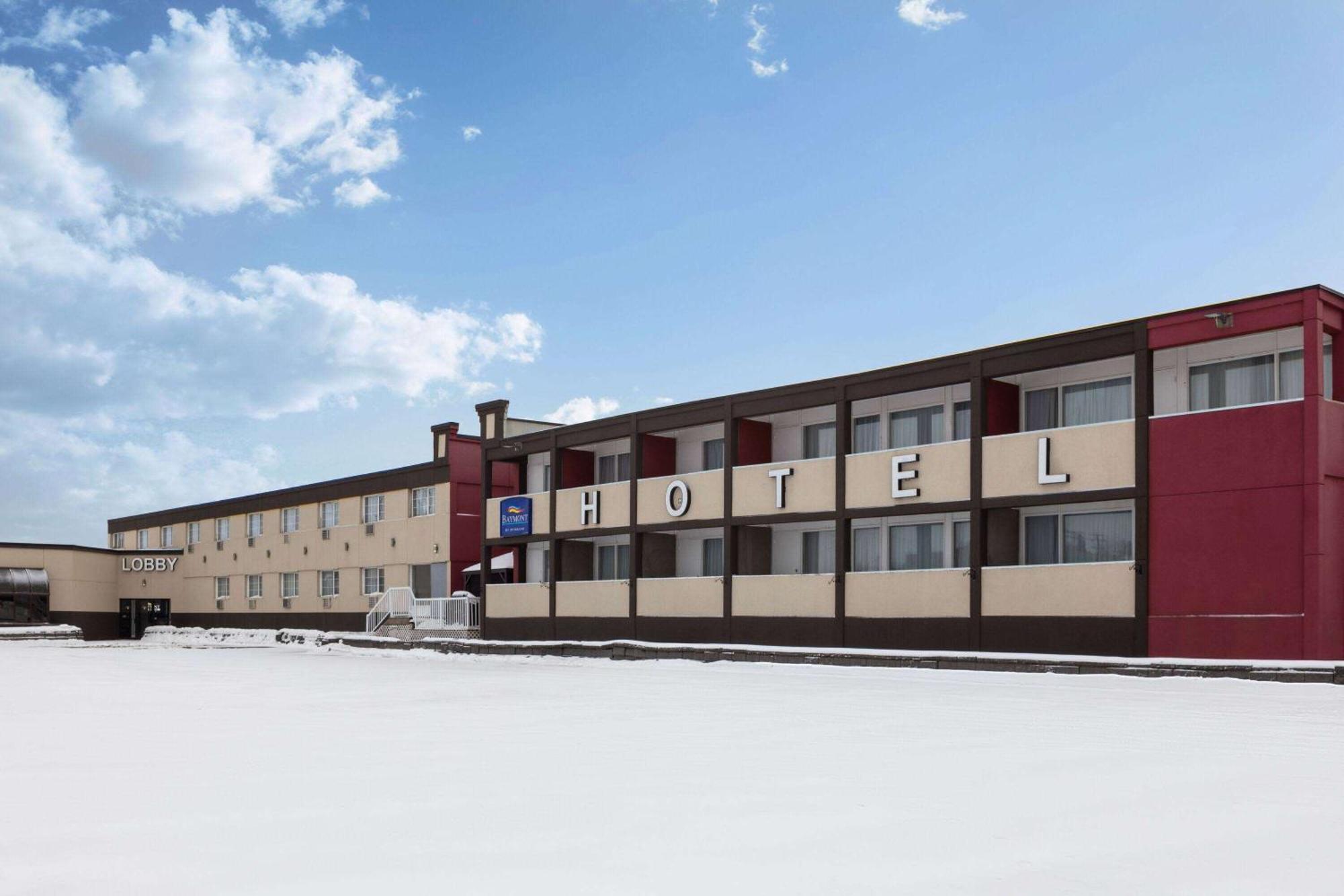 Baymont By Wyndham Edson Hotel Exterior photo